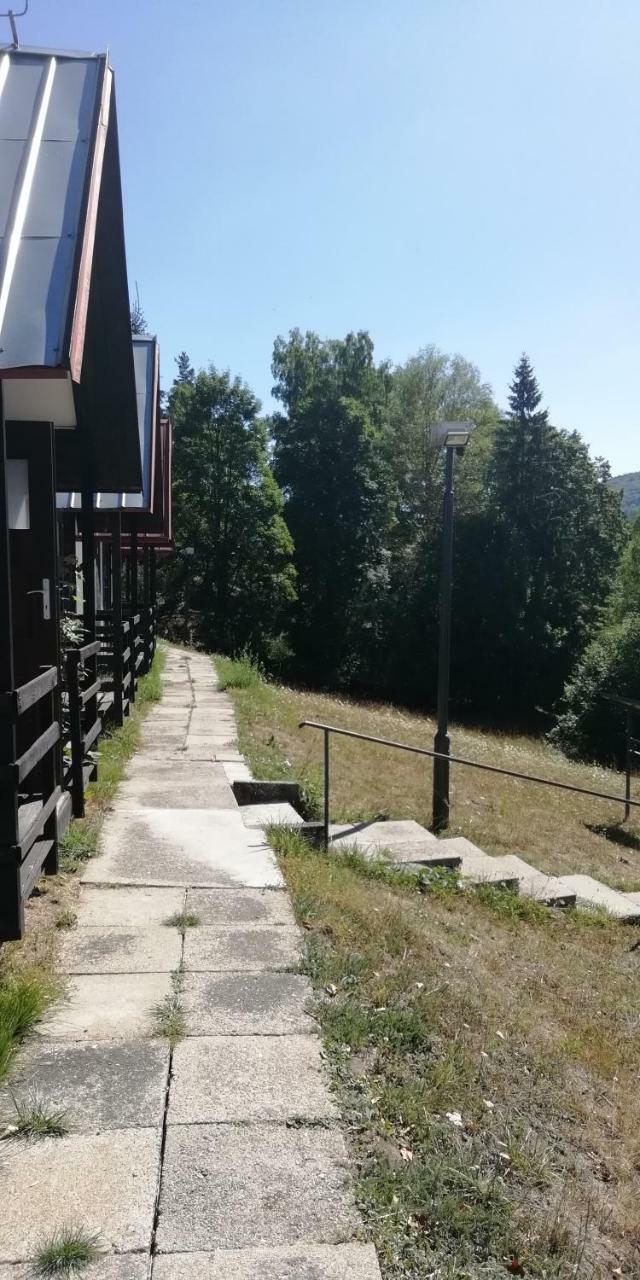 Olivin Kytlice Hiker Huts Hotel Exterior photo